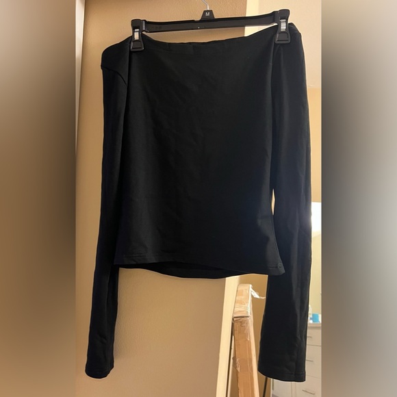 Off Shoulder Top - Picture 5 of 5